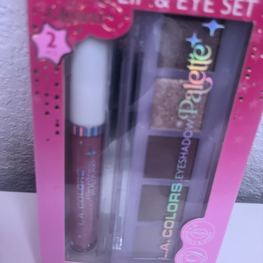 L.A. Colors Lip and Eye Set